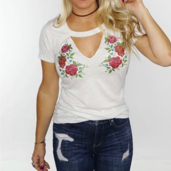 Ali Dee Tops - Ali Dee Ladies' Wild Roses Choker Tee